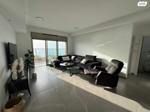 דירה, הרב קוק, נתניה