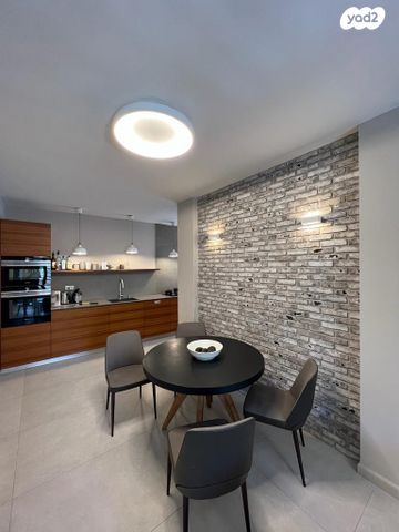 דירה, החקלאי 7, מגדיאל, הוד השרון