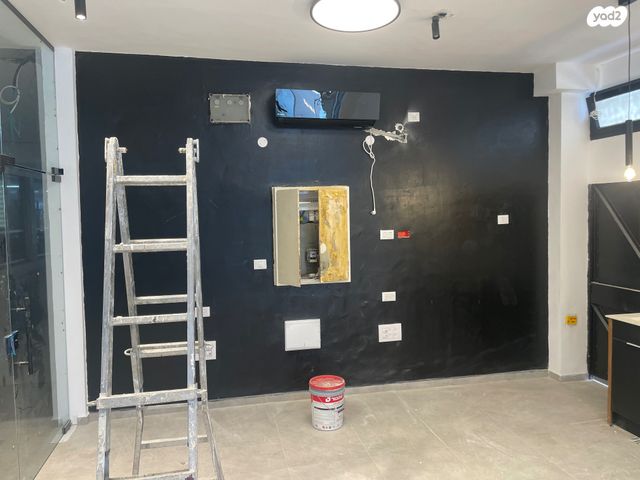 חנויות/ שטח מסחרי, שדרות רש"י 2, קיבוץ גלויות, קרית מלאכי