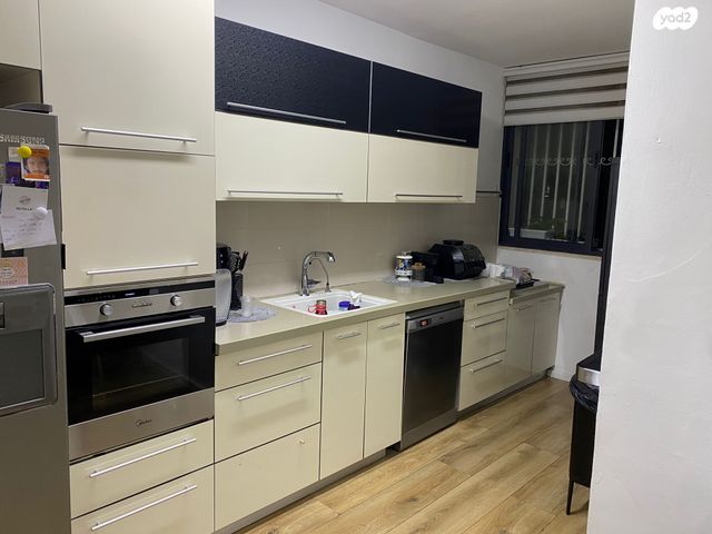 דירה, הרצליה