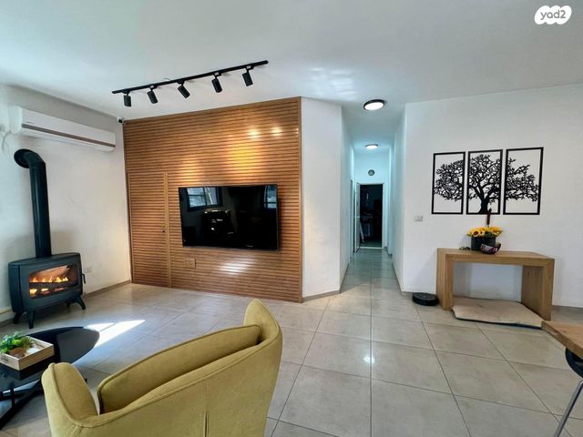 בית פרטי/ קוטג', סמטת הדגן 1, מרחביה מושב