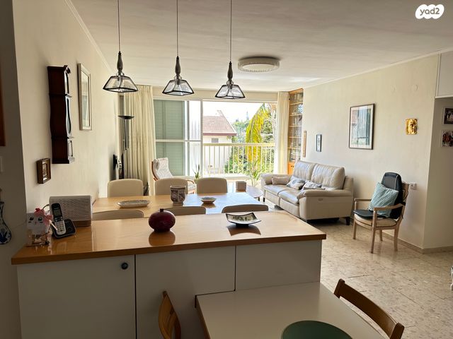 הרצליה הצעירה