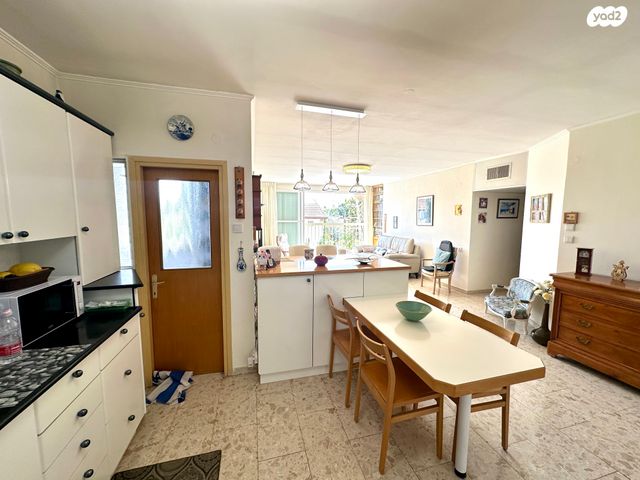 דירה, הרצליה הצעירה, הרצליה