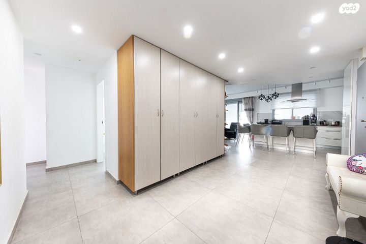 דירה, התורמוס, קרית ראשון, ראשון לציון