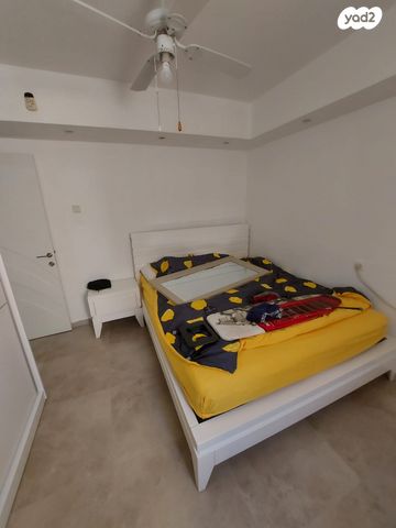 דו משפחתי, אופקים