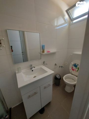 דו משפחתי, אופקים