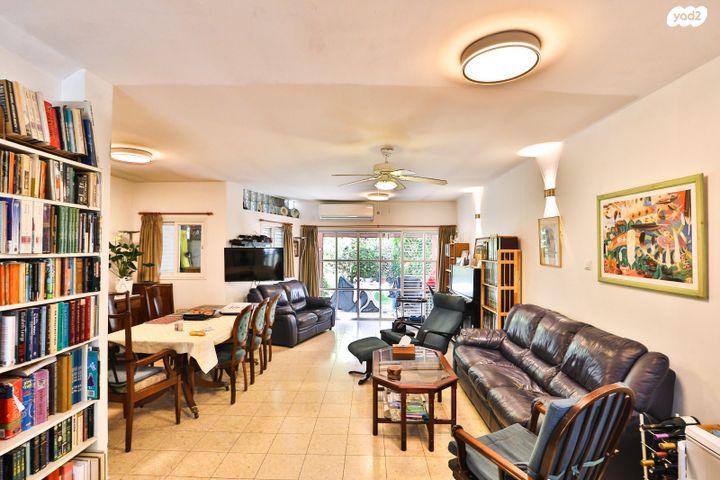 דו משפחתי, חס"ם, רחובות