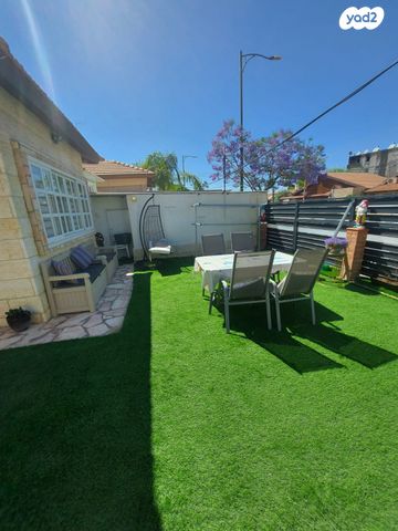 דו משפחתי, אופקים