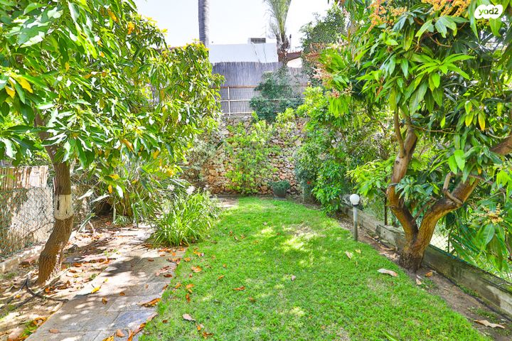 דו משפחתי, חס"ם, רחובות