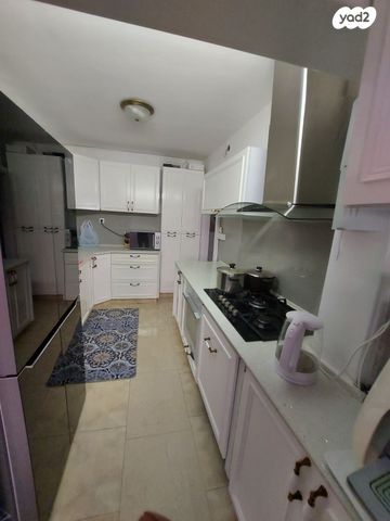 דו משפחתי, אופקים