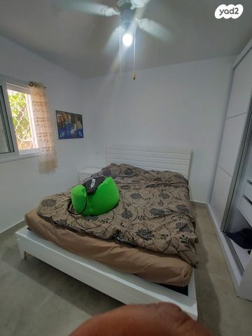 דו משפחתי, אופקים