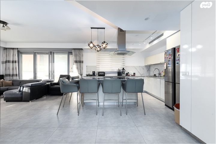 דירה, התורמוס, קרית ראשון, ראשון לציון