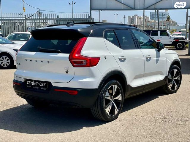 וולוו XC40
