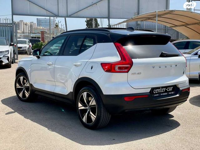וולוו XC40