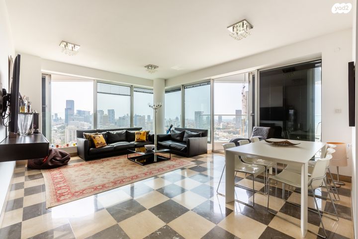 ניסים אלוני 