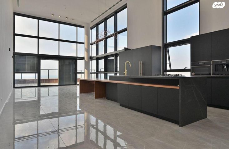 גג/ פנטהאוז, נעמי שמר, דרום חדש, פארק הים, בת ים