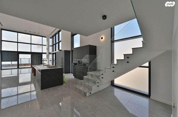 גג/ פנטהאוז, נעמי שמר, דרום חדש, פארק הים, בת ים