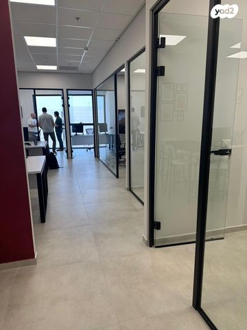 משרדים, נתניה