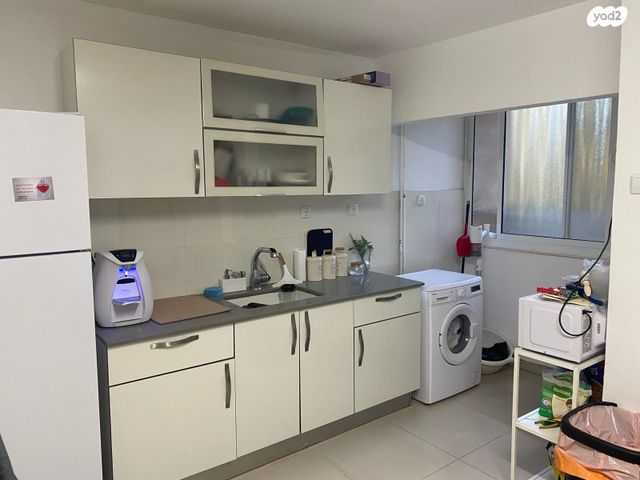 דירה, השומרון, פנחס ספיר, מגדל העמק