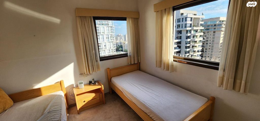 אבשלום חביב 