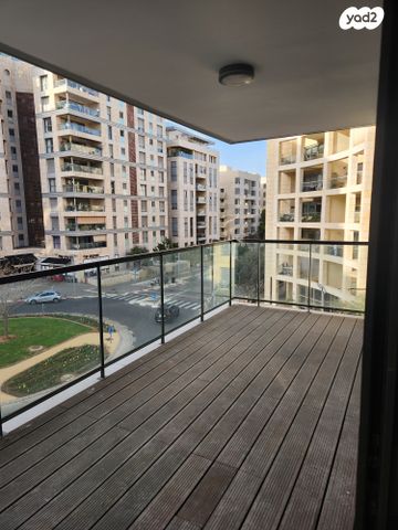 דירה, ארתור רובינשטיין, תל אביב יפו