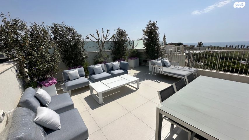 גג/ פנטהאוז, העוגן, עג'מי, גבעת העליה, תל אביב יפו