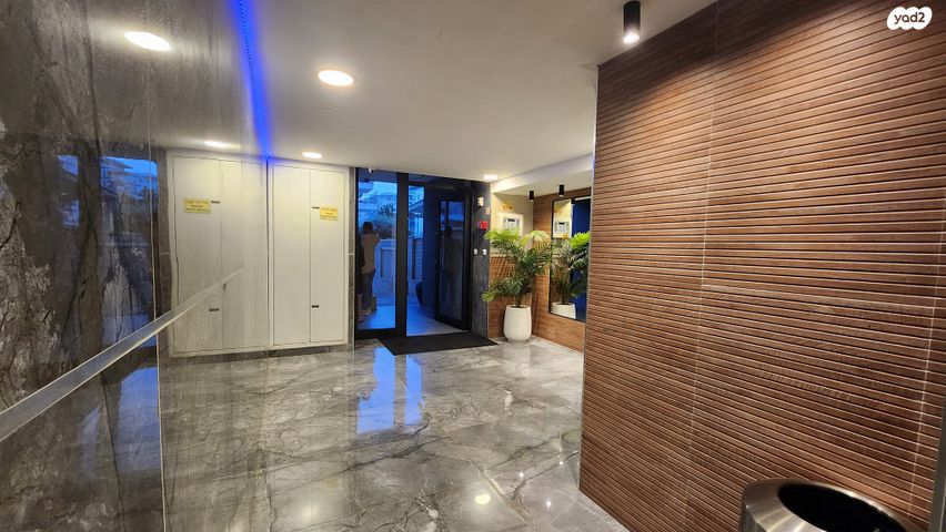 דירה, שבט יהודה, אחיסמך, לוד