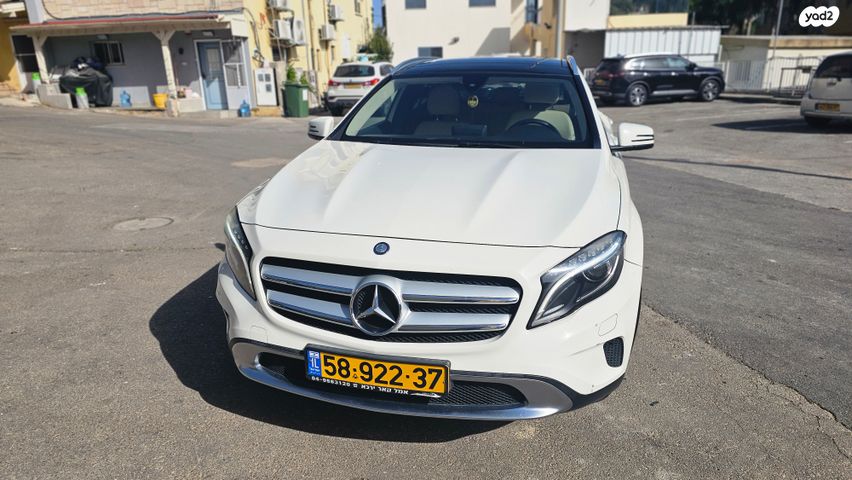 מרצדס-בנץ GLA