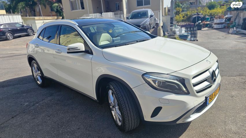 מרצדס-בנץ GLA