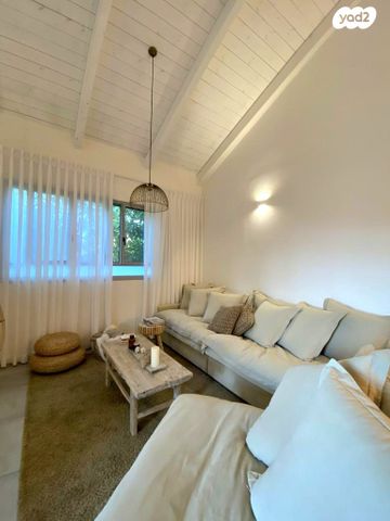 בית פרטי/ קוטג', נופך