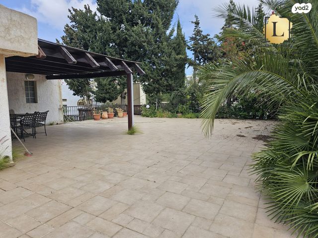 דו משפחתי, משה סנה, הוד הכרמל, דניה, חיפה