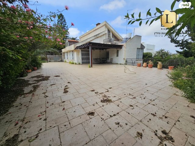 דו משפחתי, משה סנה, הוד הכרמל, דניה, חיפה