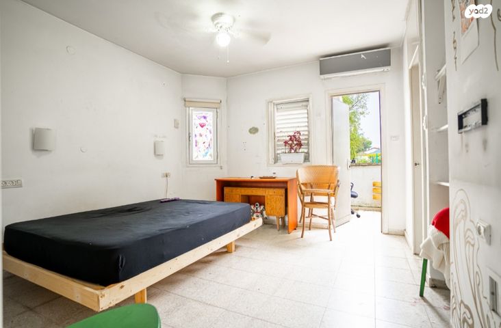 דו משפחתי, בית דגן