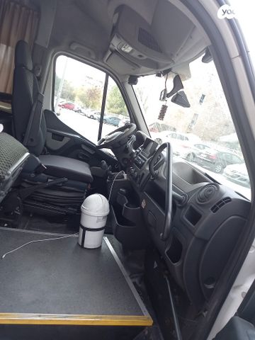 מיניבוסים ורכבי הסעות