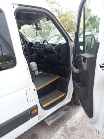 מיניבוסים ורכבי הסעות