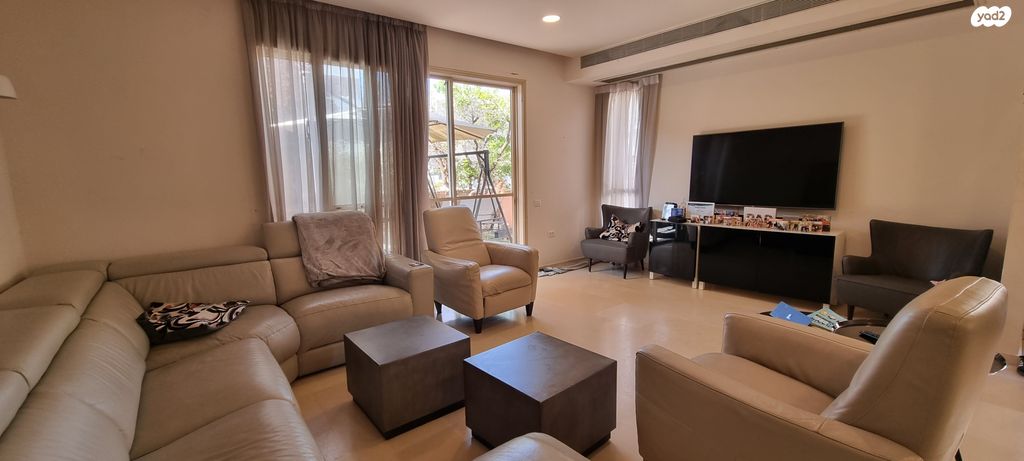 דו משפחתי, אז"ר, אלון, רמת השרון