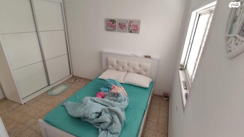 דירה, כובשי החרמון, רחובות