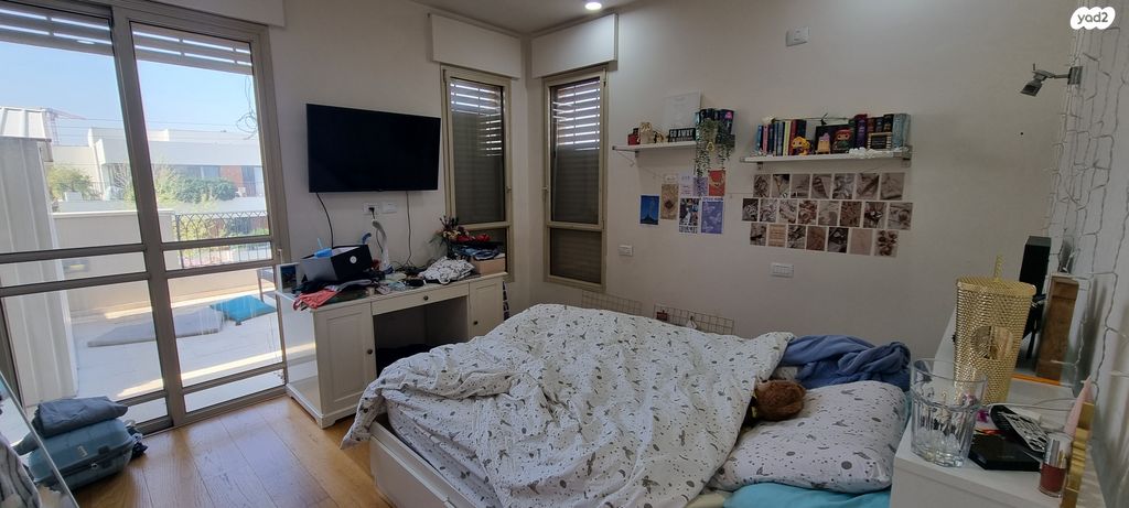 דו משפחתי, אז"ר, אלון, רמת השרון