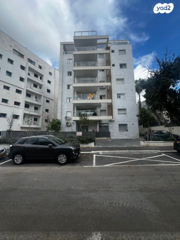 דירת גן, חרוב, חיפה