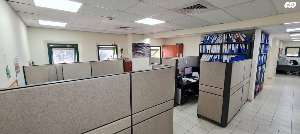 משרדים, עומר