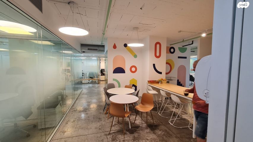 משרדים, כ"ג יורדי הסירה, נמל תל אביב, תל אביב יפו