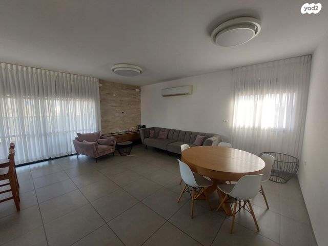 דירה, קרית אתא