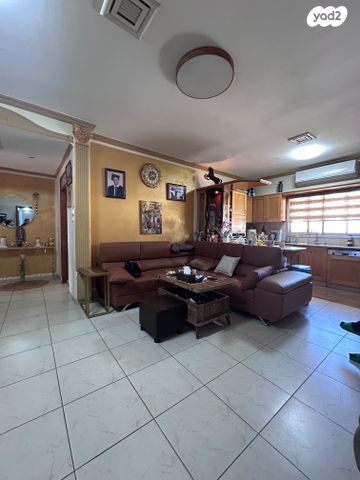 גג/ פנטהאוז, צהלון, שיכוני חסכון, תל אביב יפו