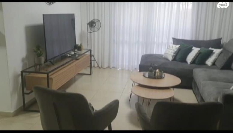 דירת גן, שאול המלך, ערד