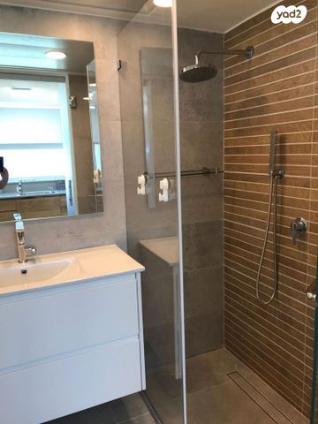 דירה, אלי לנדאו 4, הרצליה