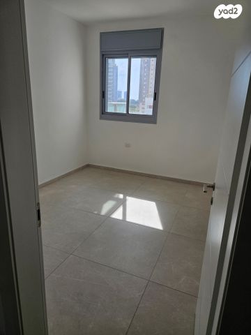 דירה, נחל בניאס 7, אגמים, נתניה