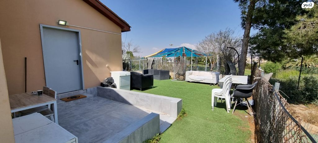 דו משפחתי, ערד