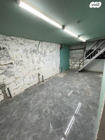 חנויות/ שטח מסחרי, חיפה