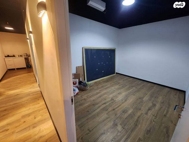 משרדים, דרך לב השרון 42, צורן, קדימה צורן