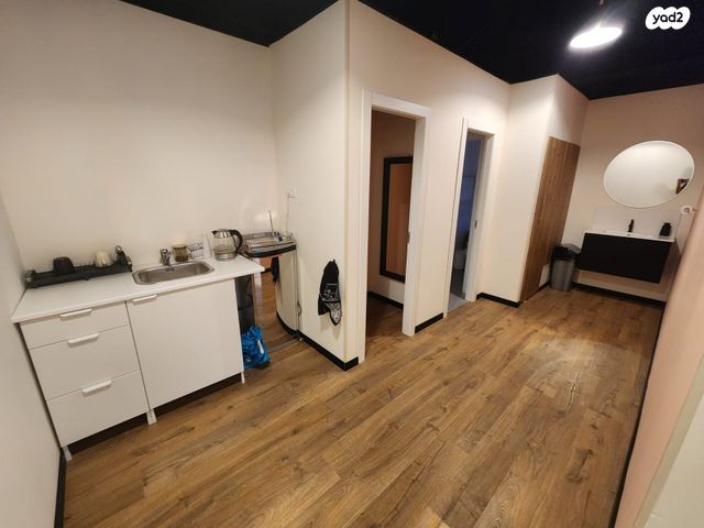 משרדים, דרך לב השרון 42, צורן, קדימה צורן